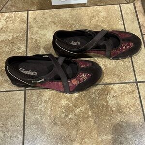 Skechers shoes size 6.5 ladies brand new never worn